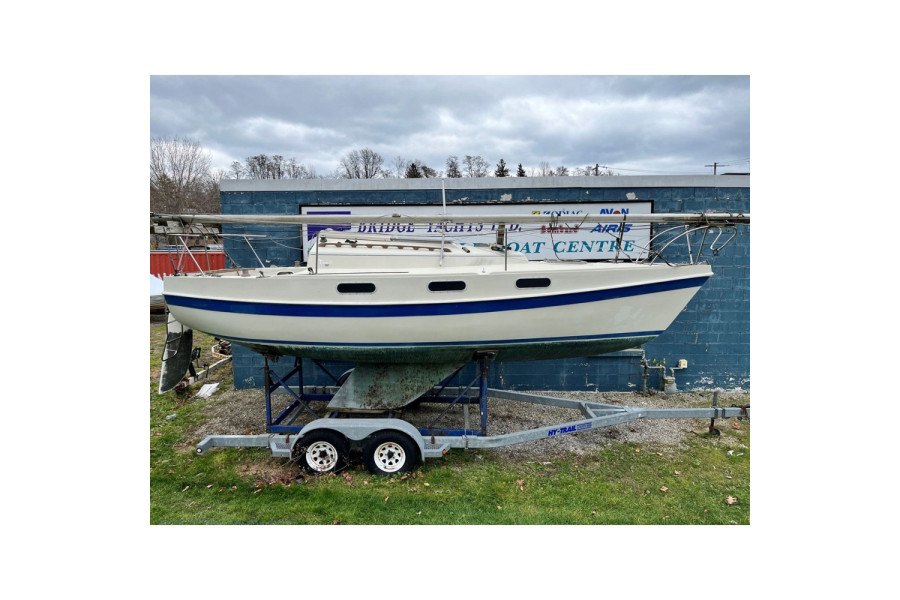 1980 24.5 ft Tanzer Yachts 7.5 Sailboat