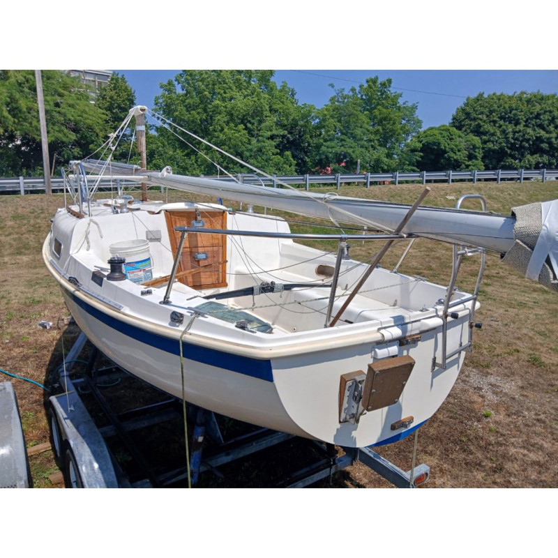 1974 Tanzer 22 Cruising Racing Sailboat