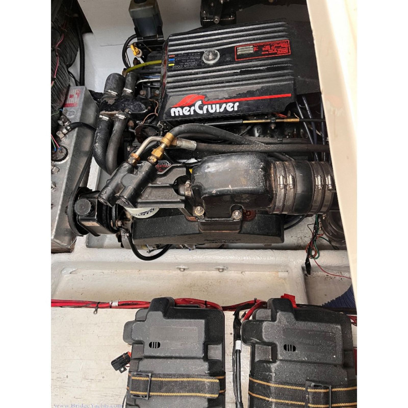 1995 Maxum 2700 SCR