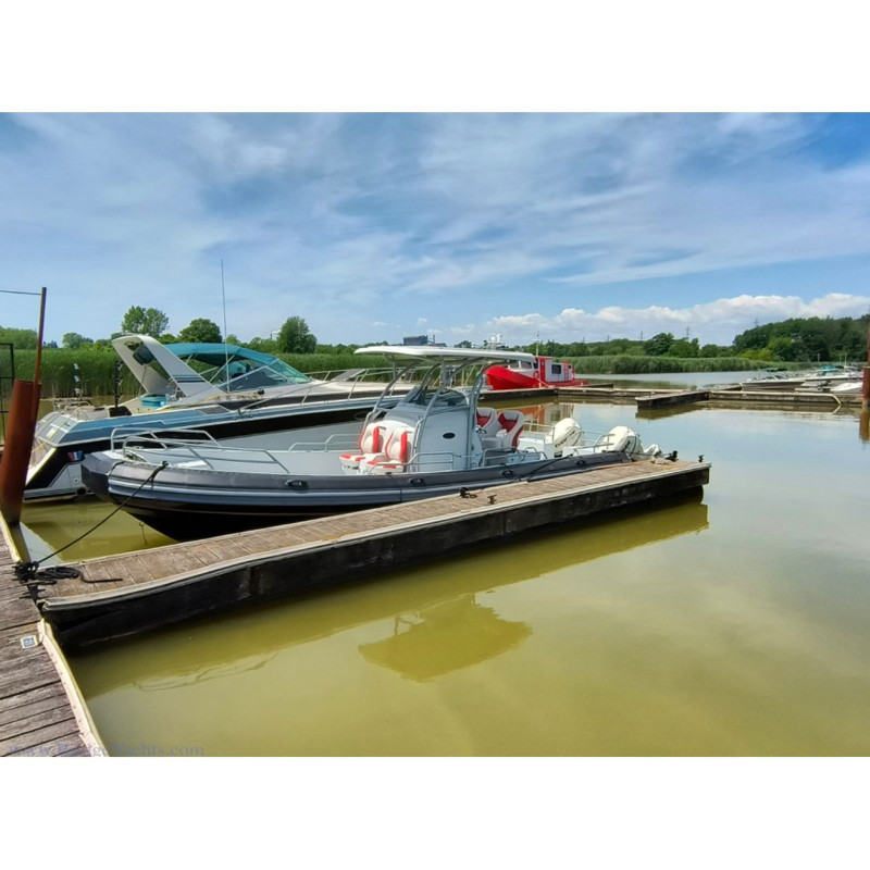 Mink 18 CC welded aluminum boat