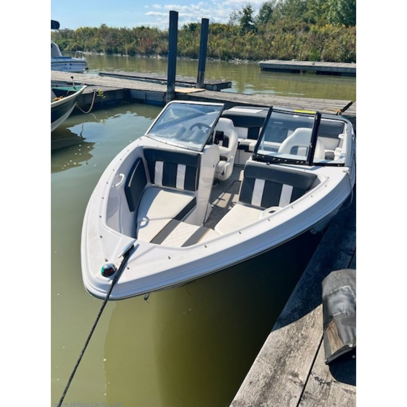 2014 Glastron 18 ft 185 GXT