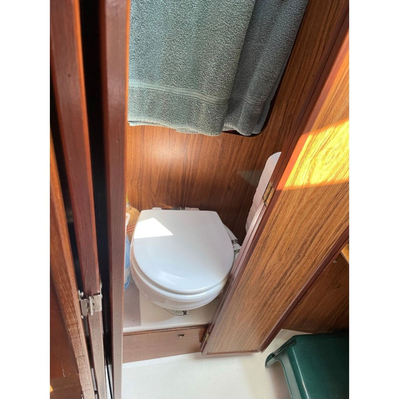 1982 Seafarer 30 Sailboat