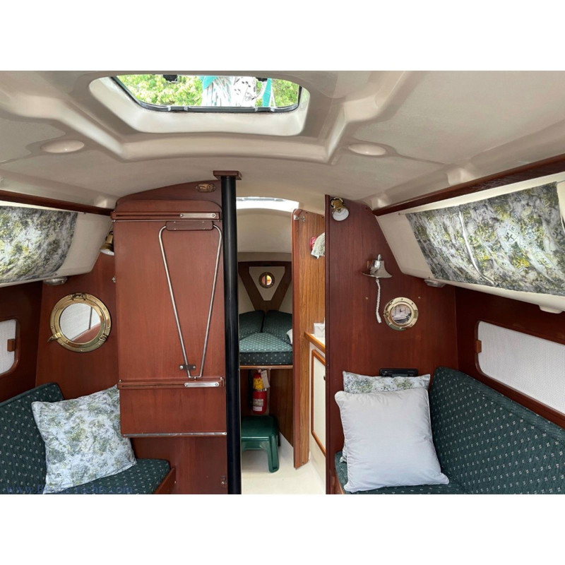1982 Seafarer 30 Sailboat