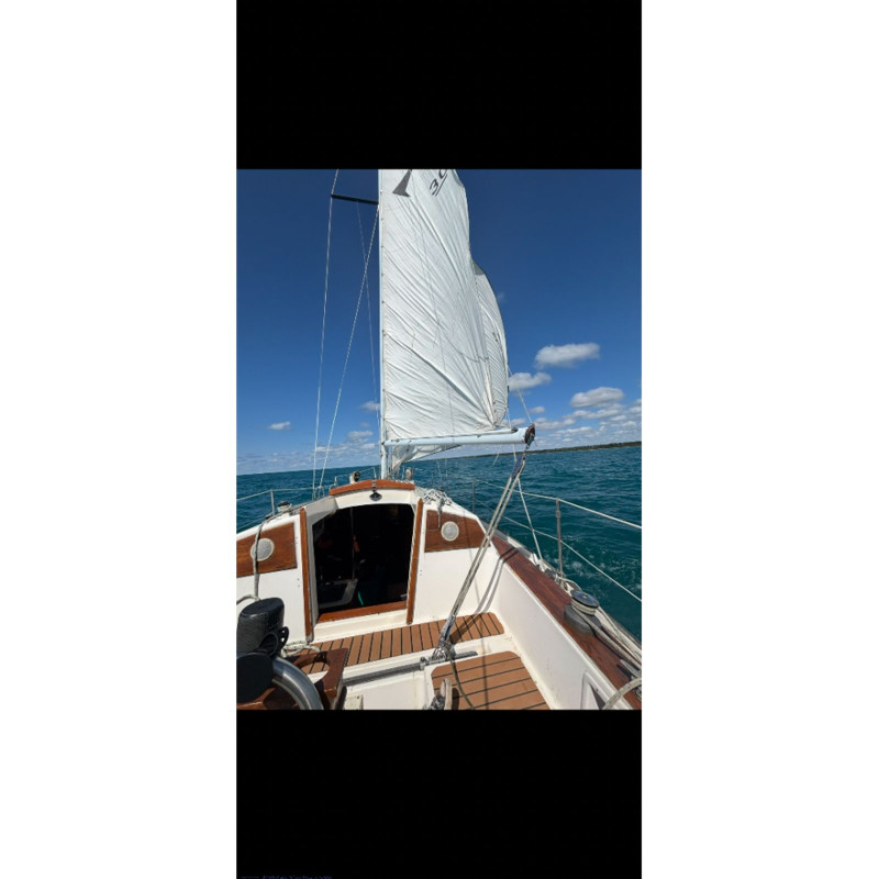 1982 Seafarer 30 Sailboat