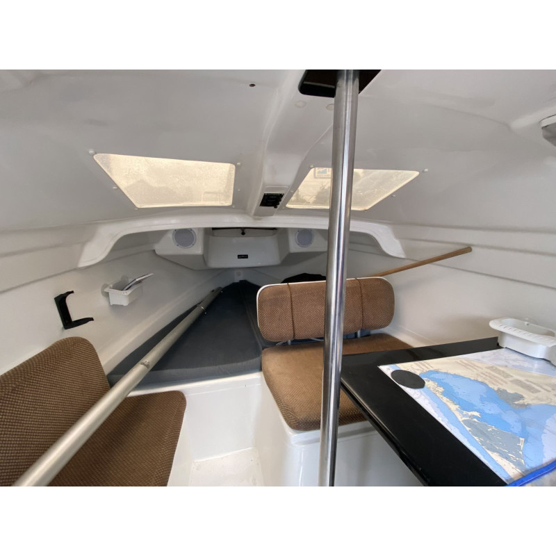 1996 MacGregor 26X – Versatile Sail & Power Cruiser