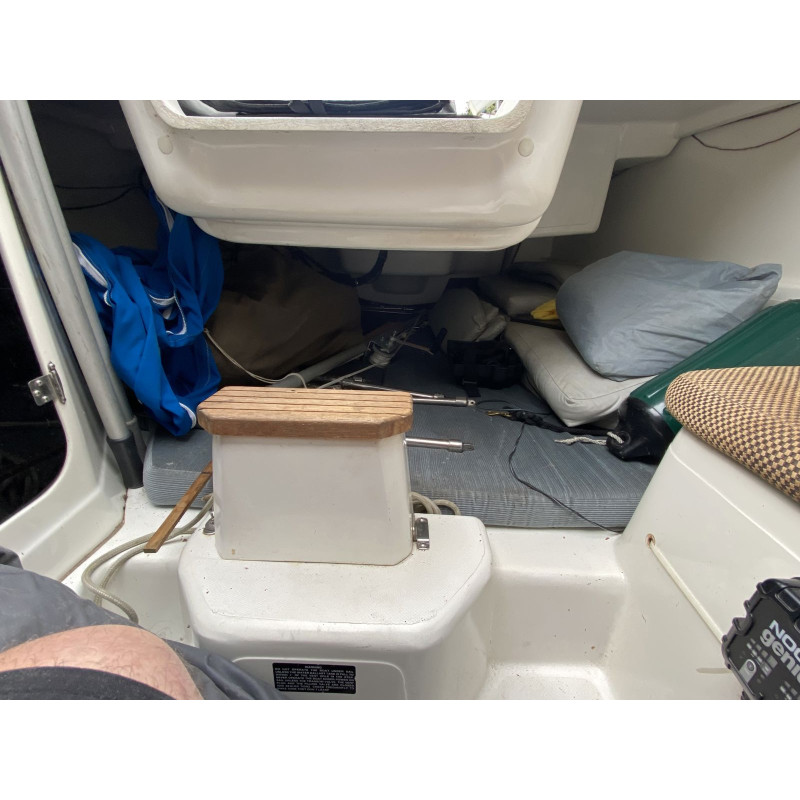 1996 MacGregor 26X – Versatile Sail & Power Cruiser