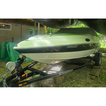 2009 Stingray 205CS Cuddy Cabin