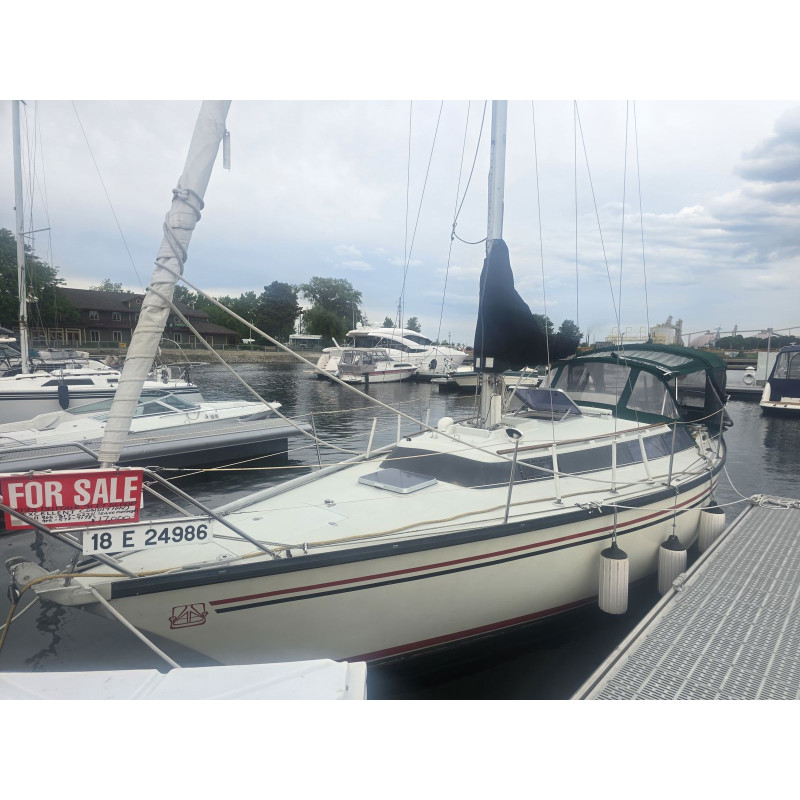 1982 Dufour 31 Sailboat