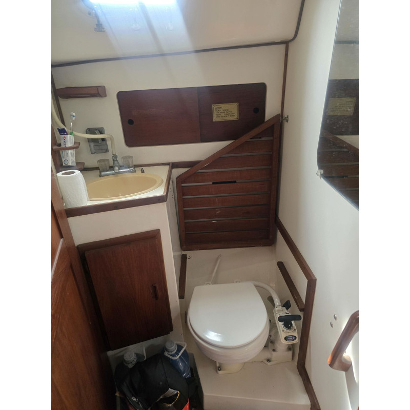1980 Hunter 30 Sailboat