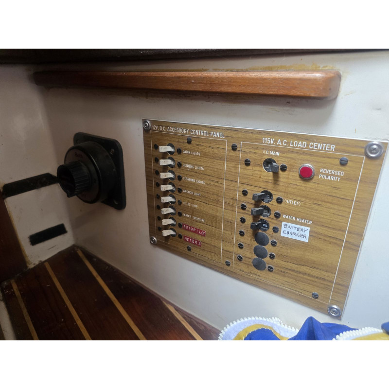 1980 Hunter 30 Sailboat