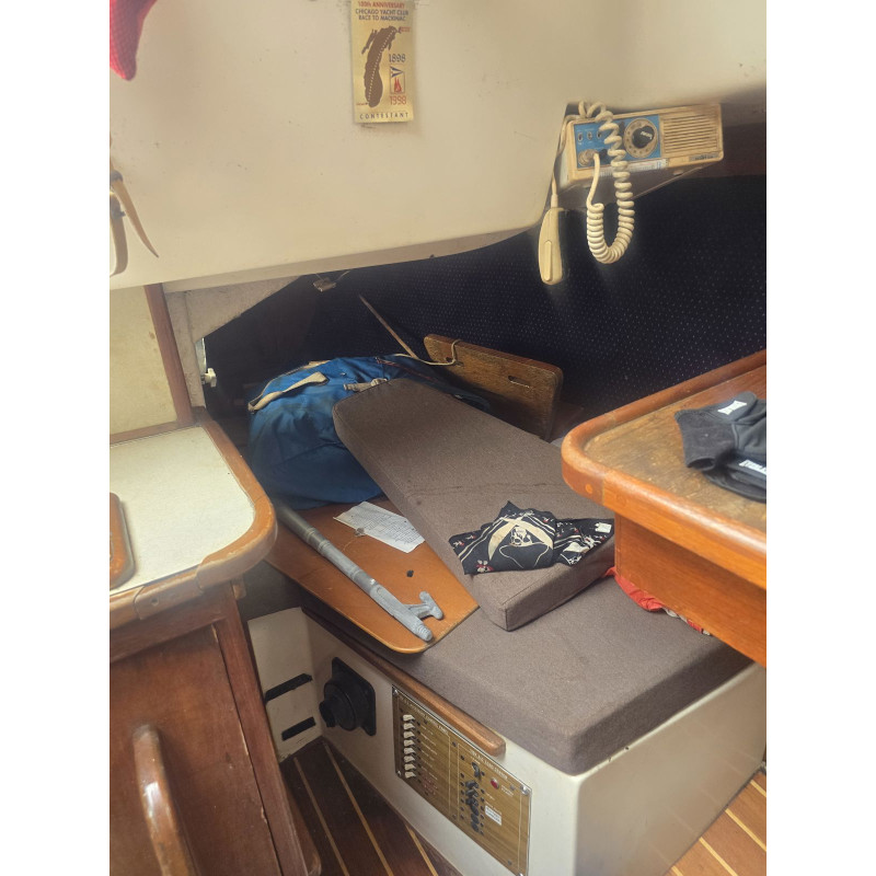 1980 Hunter 30 Sailboat