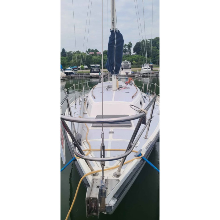 1981 CAL 31 Sailboat