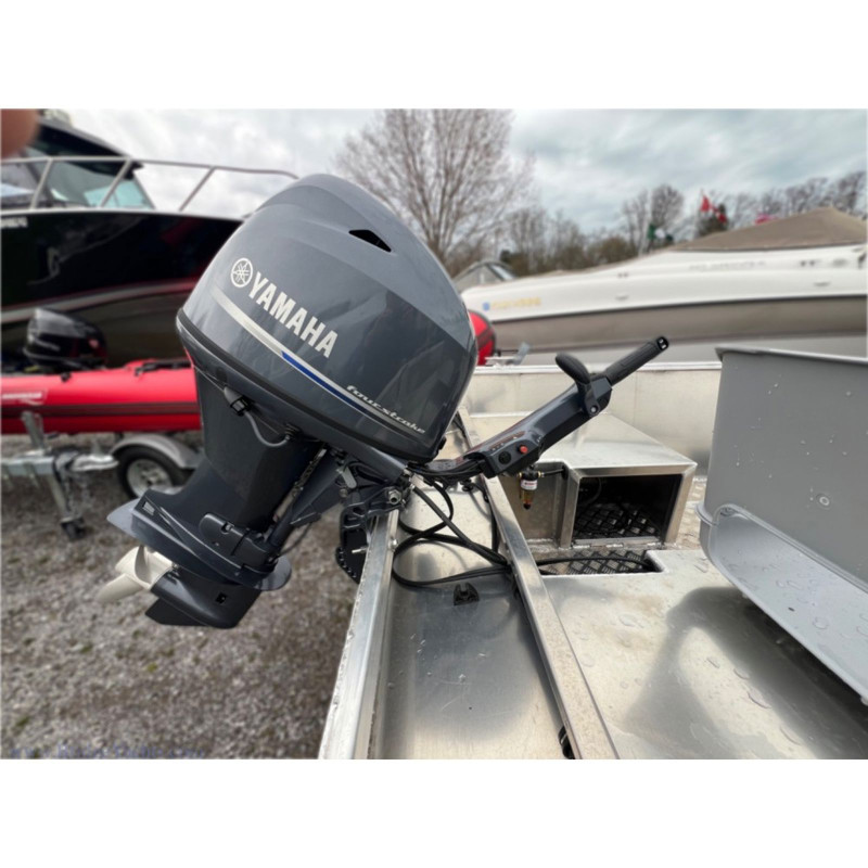 STANLEY TILLER 17 WIDE WELDED ALUMINUM BOAT