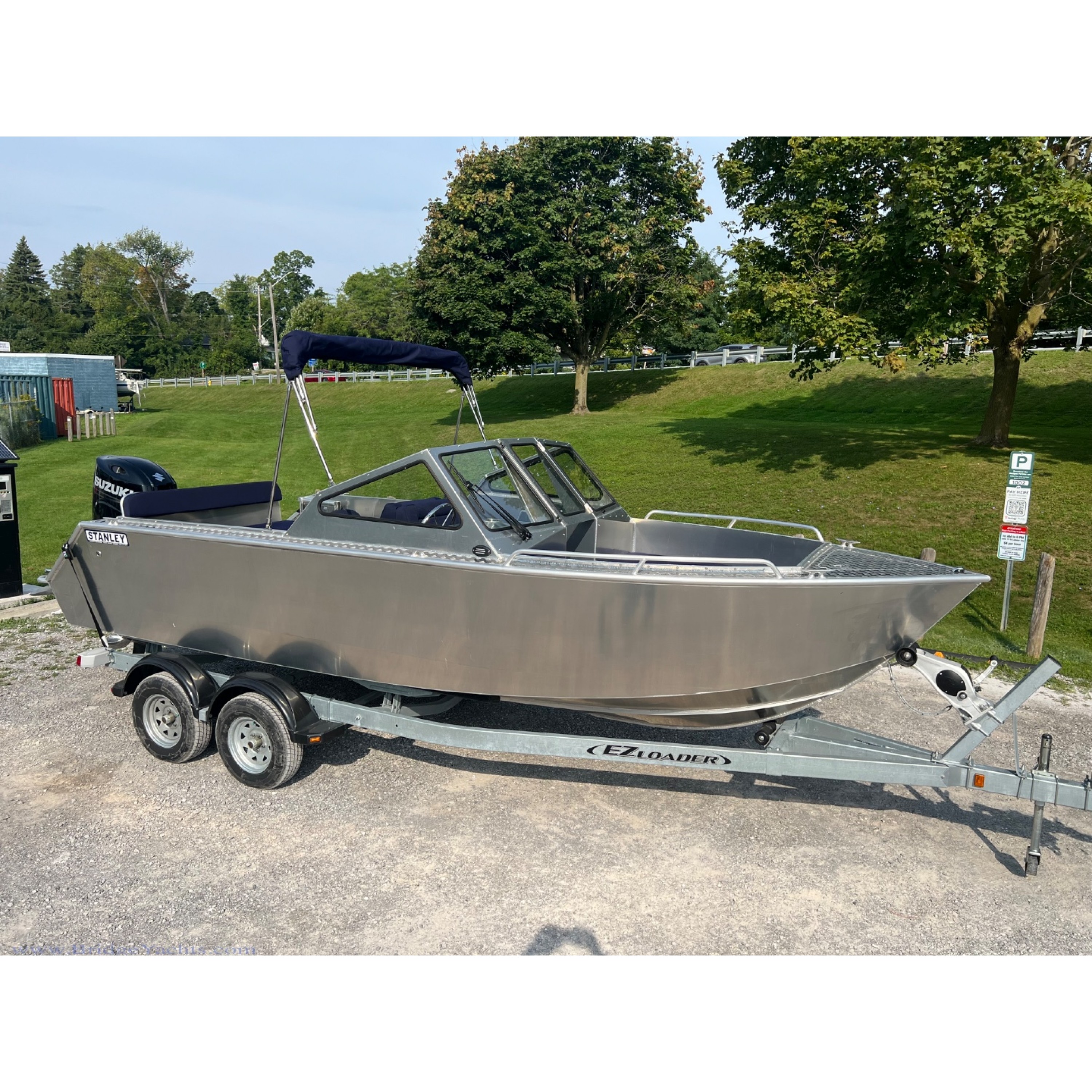 Stanley Islander 21 Dual Console - Digital Suzuki