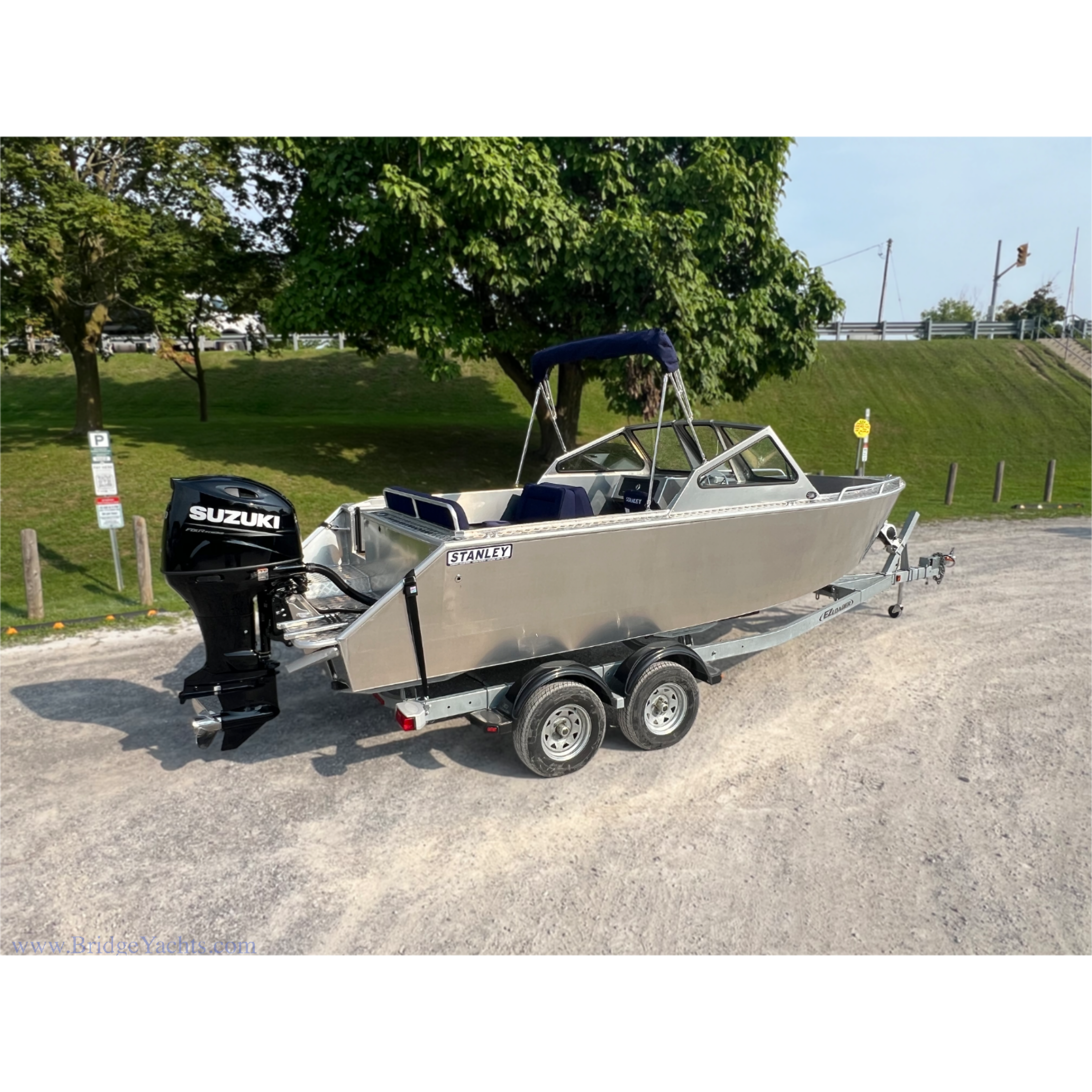 Stanley Islander 21 Dual Console - Digital Suzuki